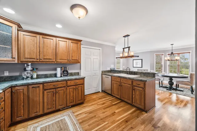 $599,900 | 8590 Poplar Grove Road, McEwen, TN 37101