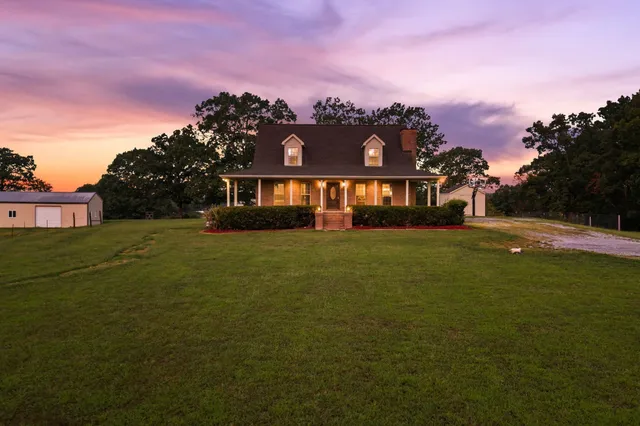 $599,900 | 8590 Poplar Grove Road, McEwen, TN 37101