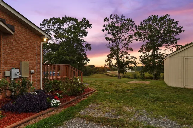 $599,900 | 8590 Poplar Grove Road, McEwen, TN 37101