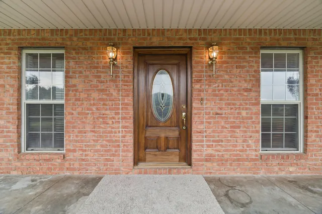 $599,900 | 8590 Poplar Grove Road, McEwen, TN 37101