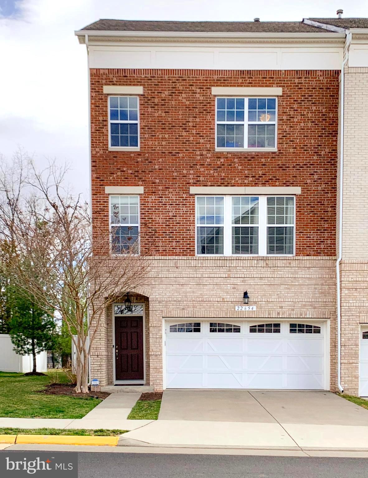 22654 Flowing Spring Square Brambleton, VA 20148 - Photo 2 of 38 Gallery Image 2