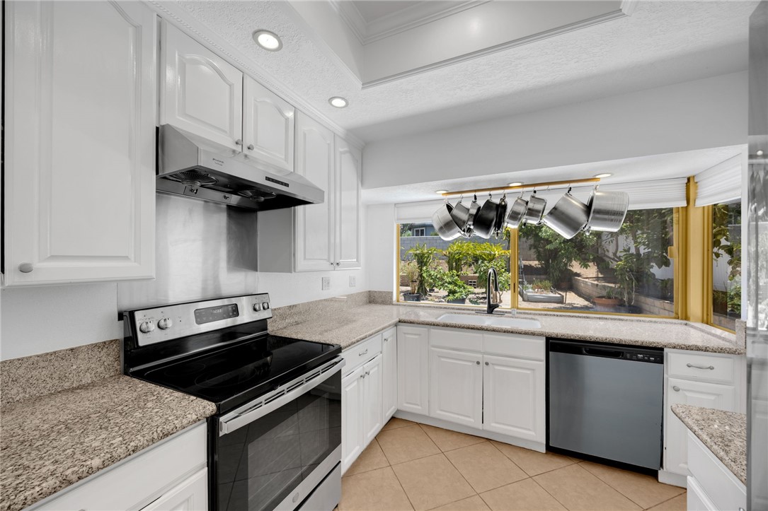 462 Castlegate Lane Brea, CA 92821 - Photo 14 of 43 11. Beautiful looking back