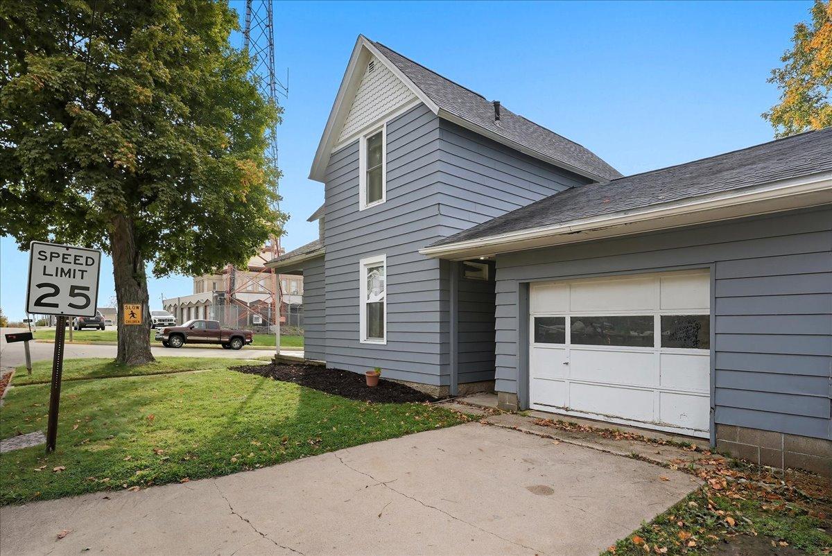 137 North Oak Street Ellsworth, WI 54011 - Photo 15 of 23