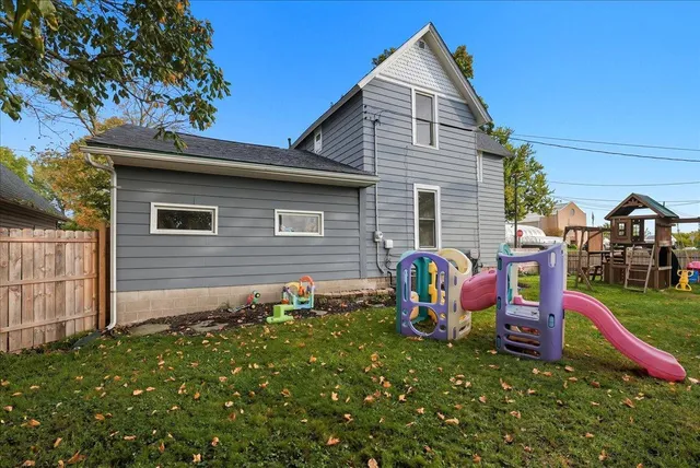 $229,000 | 137 North Oak Street, Ellsworth, WI 54011