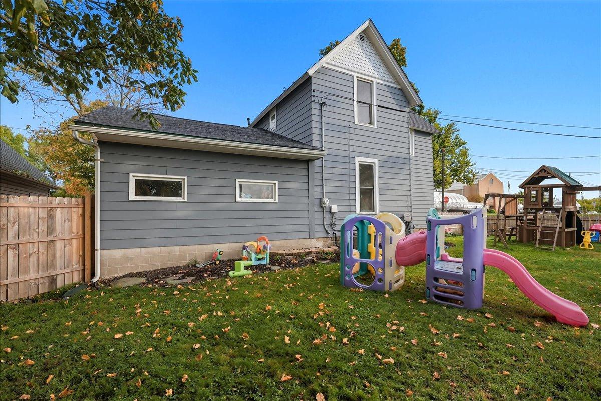 137 North Oak Street Ellsworth, WI 54011 - Photo 16 of 23