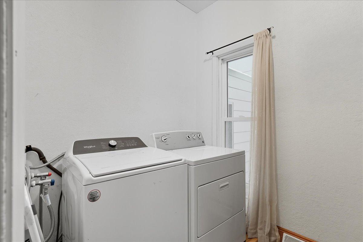 137 North Oak Street Ellsworth, WI 54011 - Photo 10 of 23