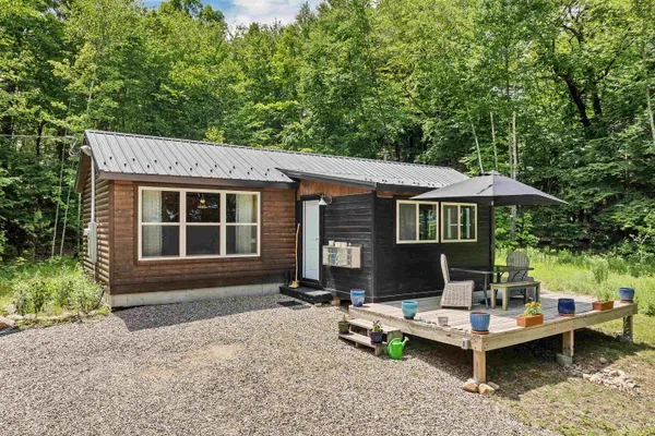 $450,000 | 30 Knox Mountain Road, Ossipee, NH 03814