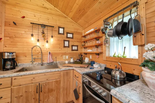 $450,000 | 30 Knox Mountain Road, Ossipee, NH 03814