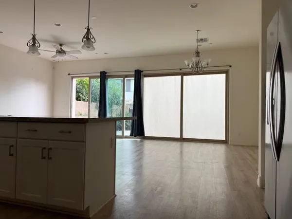 $2,950 | 25428 North 19th Drive, Phoenix, AZ 85085