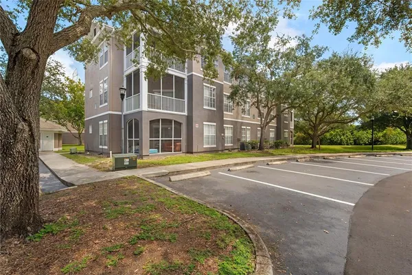 $1,475 | 9301 Crescent Loop Circle, Unit 206, Tampa, FL 33619
