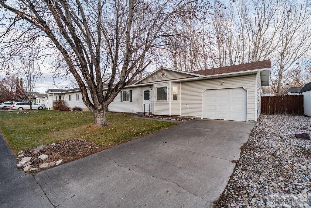 274 Randy Drive Rexburg, ID 83440 - Photo 2 of 35