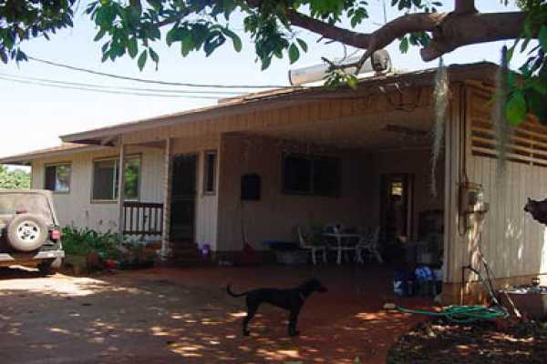 4873 Alii Road Hanapepe, HI 96716 - Photo 9 of 13 a front view of a house