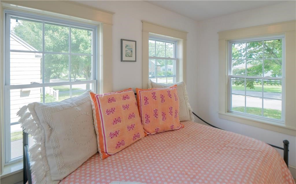 122 Ruggles Avenue Newport, RI 02840 - Photo 21 of 50