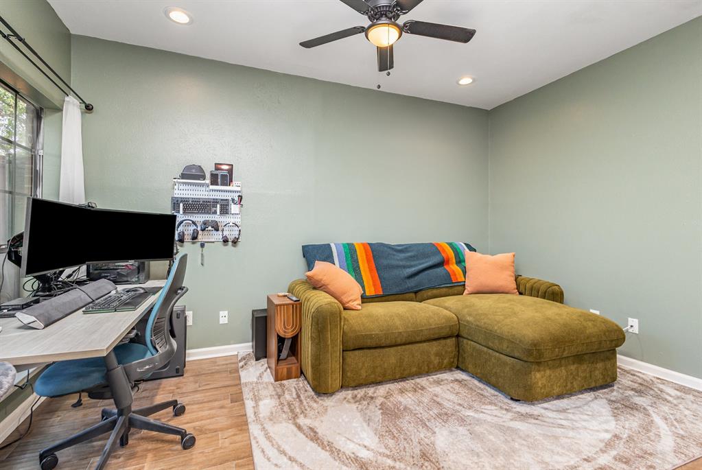 5100 Verde Valley Lane, Unit 178 Dallas, TX 75254 - Photo 3 of 30