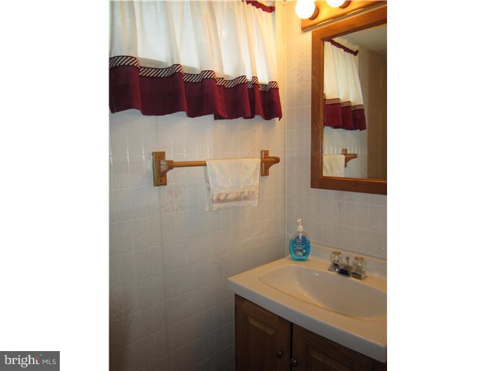 316 Hawarden Road Springfield, PA 19064 - Photo 14 of 18 Bathroom