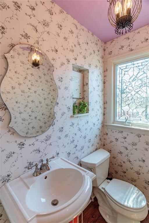 20 Alexander Place Pittsburgh, PA 15243 - Photo 12 of 25 a bathroom with a sink a toilet and mirror