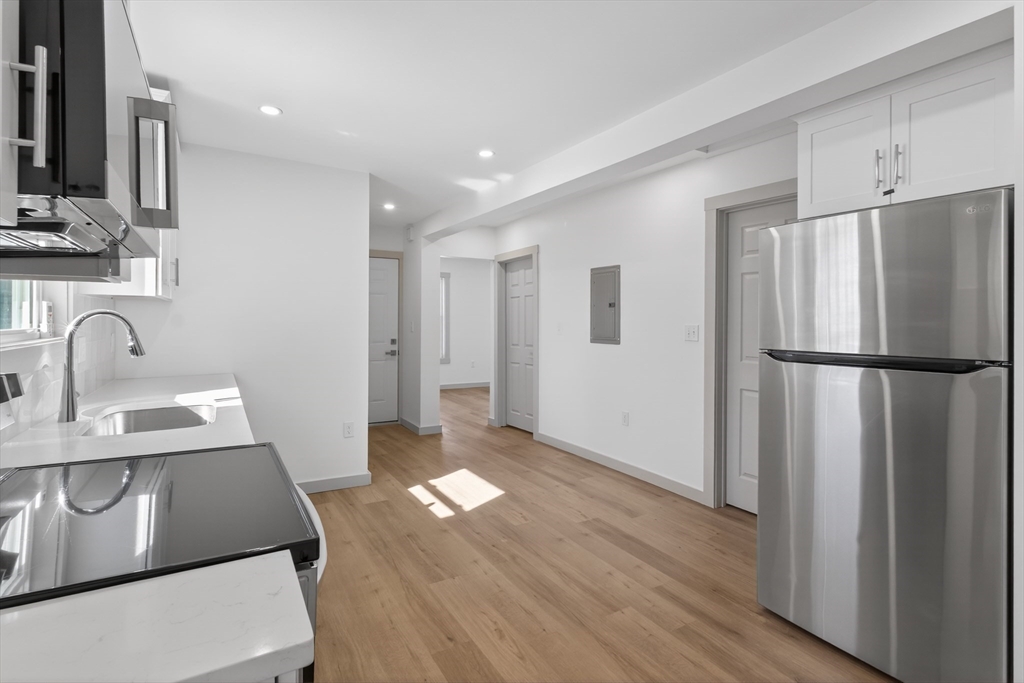 79 Fox Street Worcester, MA 01604 - Photo 13 of 19