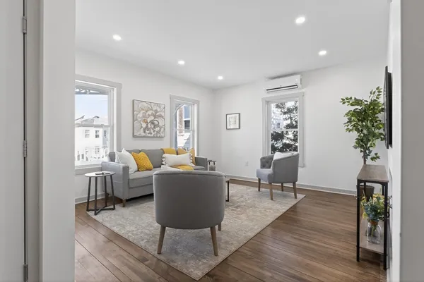 $550,000 | 79 Fox Street, Worcester, MA 01604