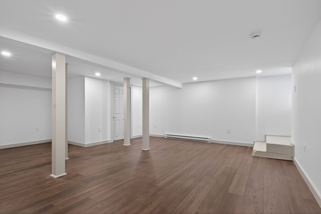 79 Fox Street Worcester, MA 01604 - Photo 10 of 19