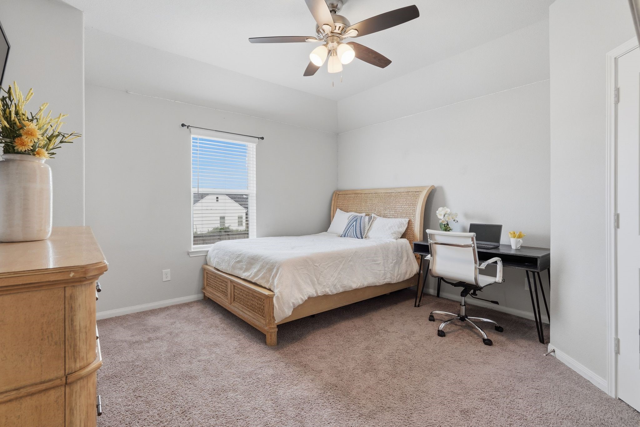 7522 Windsor View Drive Spring, TX 77379 - Photo 32 of 49 Versatile bedroom with room for both rest and a study nook.