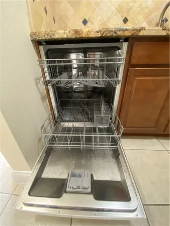 $1,750 | 4235 North University Drive, Unit 301, Sunrise, FL 33351