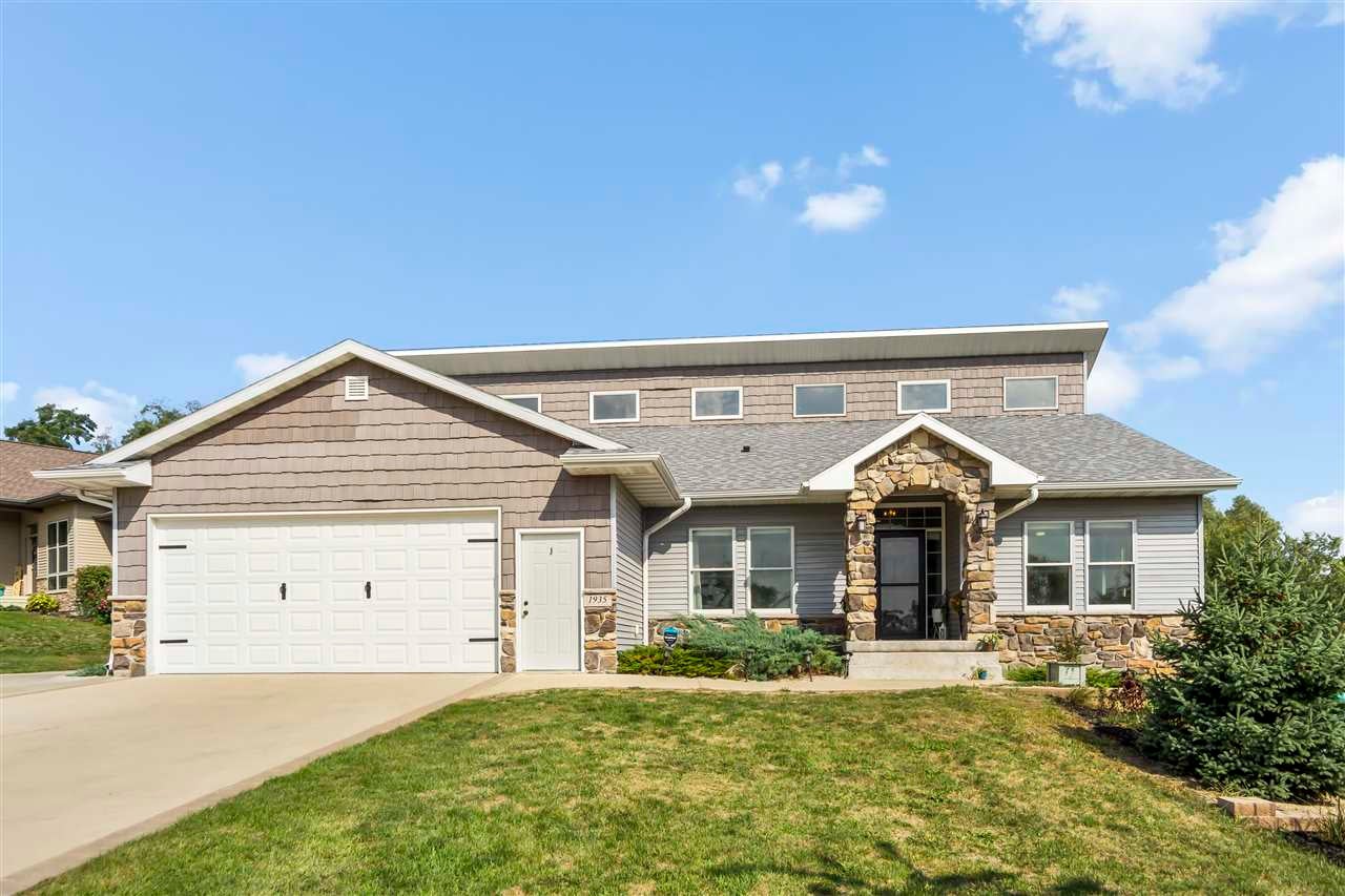 1935 Rogers Creek Road Ely, IA 52227 - Photo 1 of 34 Gallery Image 1