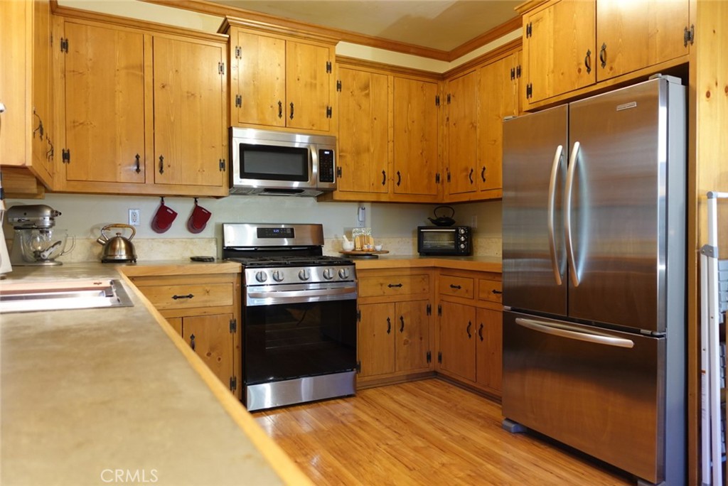 23950 Bowl Road Crestline, CA 92325 - Photo 23 of 71