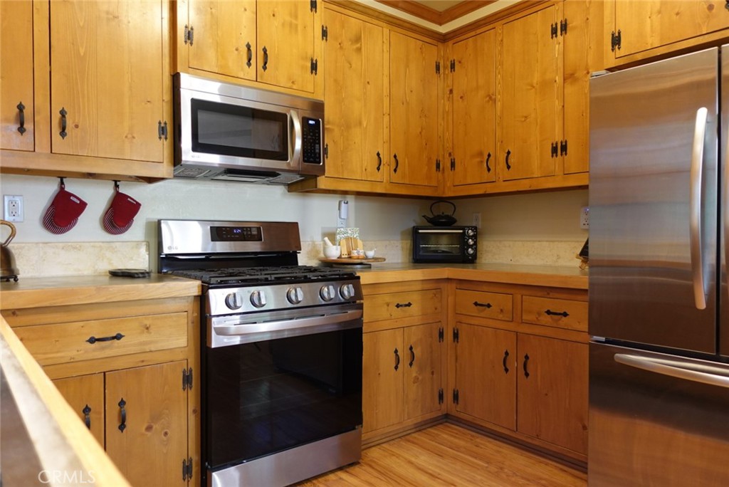 23950 Bowl Road Crestline, CA 92325 - Photo 25 of 71