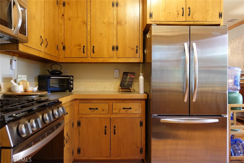 23950 Bowl Road Crestline, CA 92325 - Photo 26 of 71