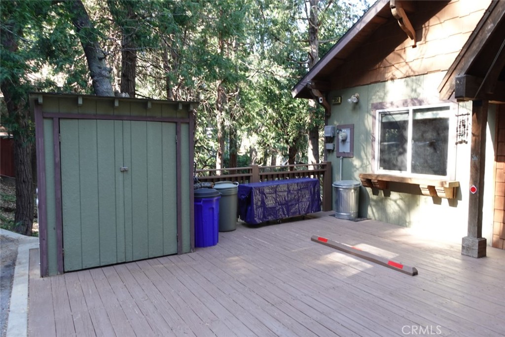 23950 Bowl Road Crestline, CA 92325 - Photo 6 of 71