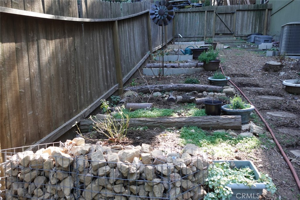 23950 Bowl Road Crestline, CA 92325 - Photo 9 of 71