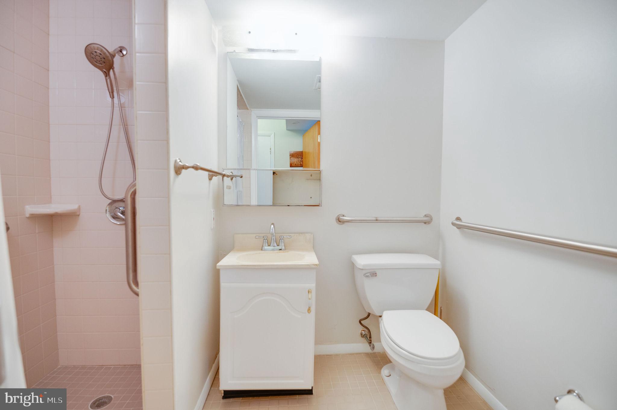 21 Alexander Court Voorhees, NJ 08043 - Photo 12 of 31 Main Floor Full Bathroom