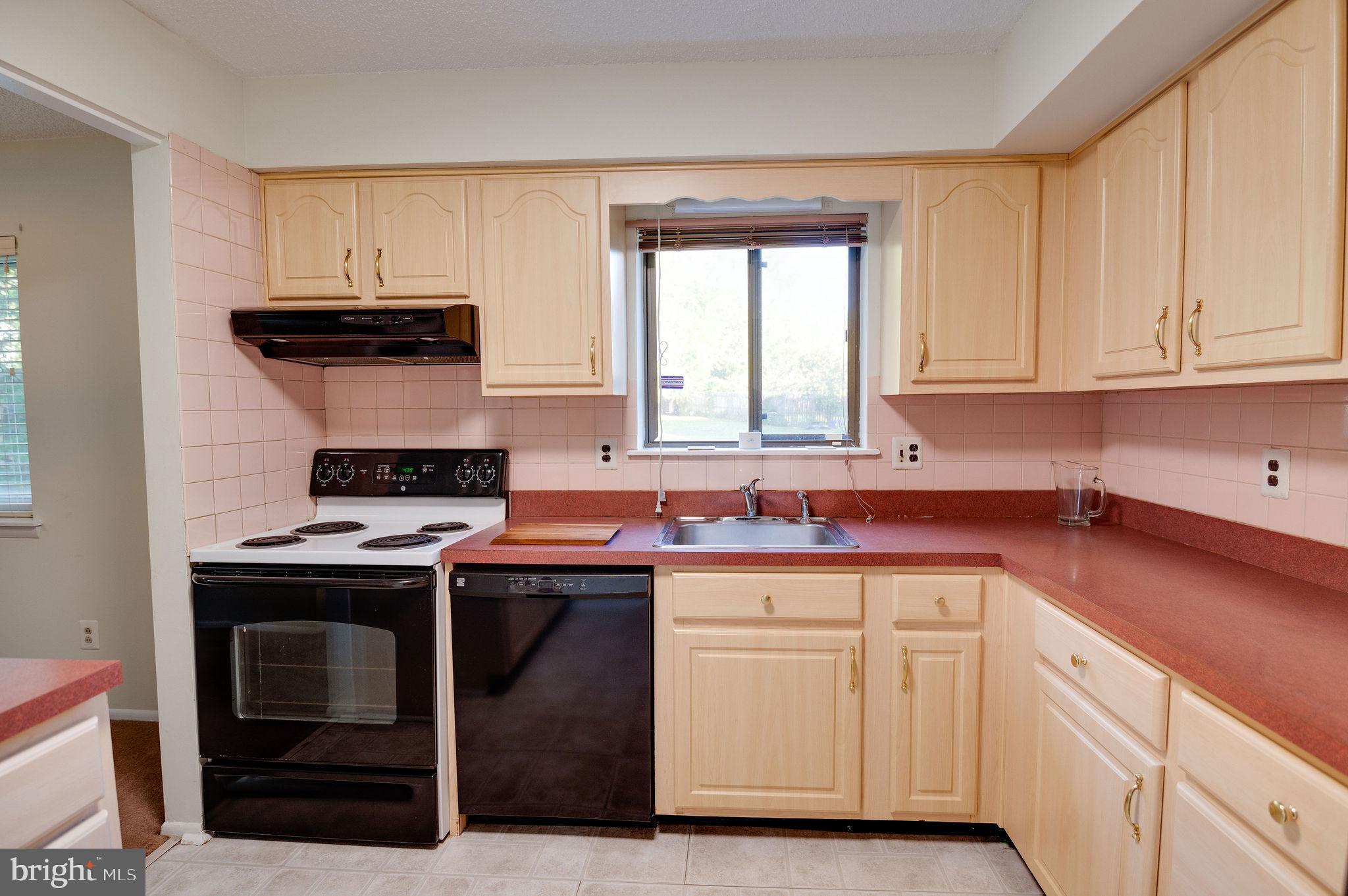 21 Alexander Court Voorhees, NJ 08043 - Photo 2 of 31 Kitchen