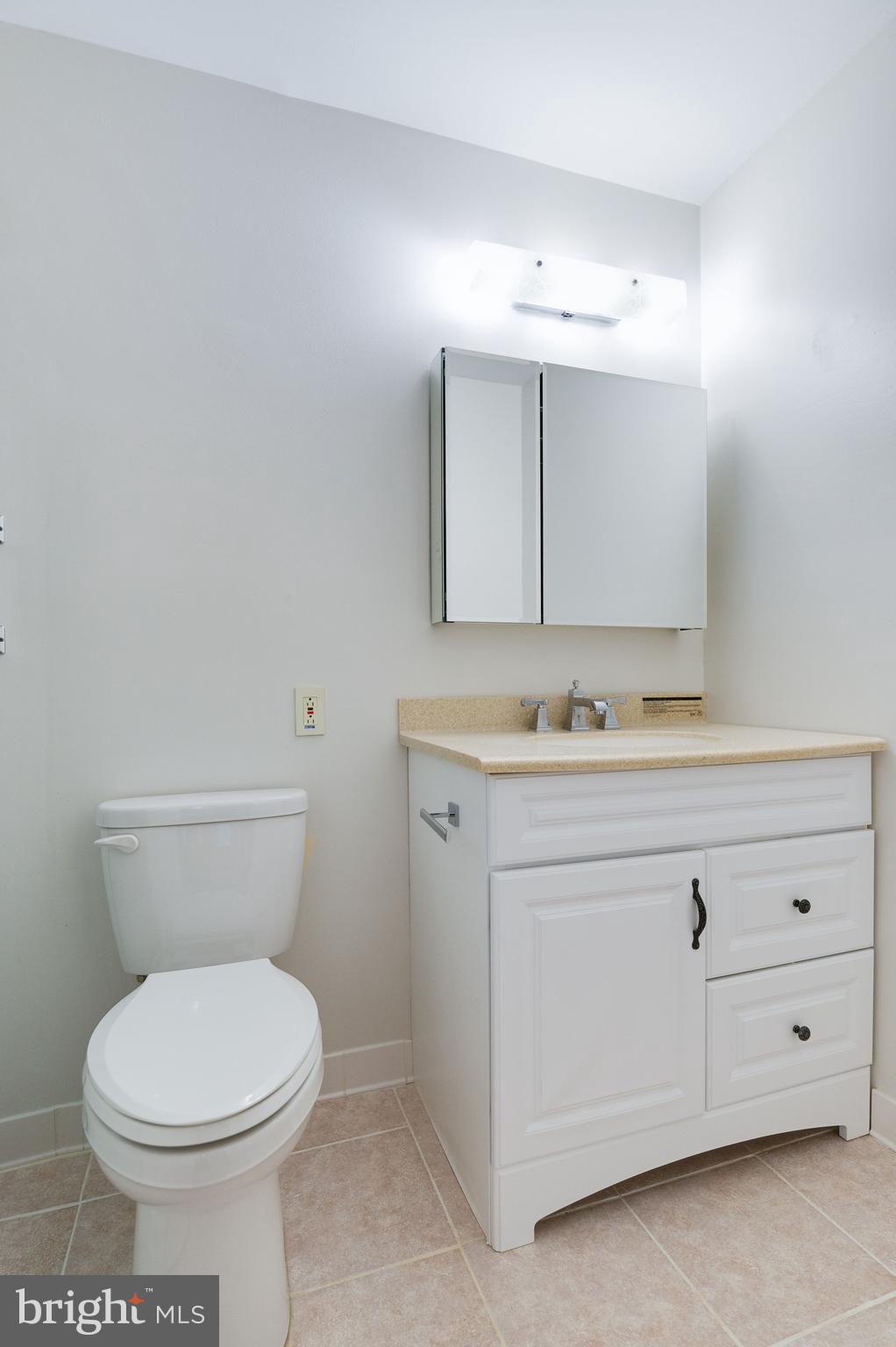 21 Alexander Court Voorhees, NJ 08043 - Photo 23 of 31 Hall Bathroom