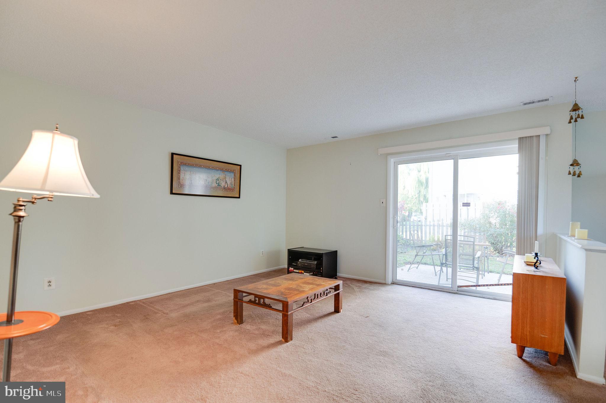 21 Alexander Court Voorhees, NJ 08043 - Photo 6 of 31 Living Room