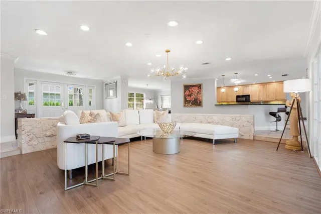 $2,750,000 | 503 Neapolitan Way, Naples, FL 34103