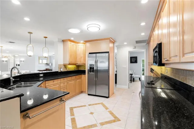 $2,750,000 | 503 Neapolitan Way, Naples, FL 34103