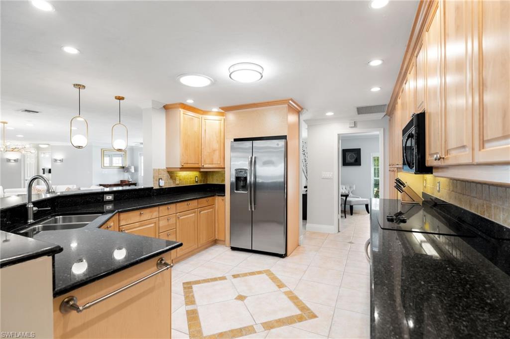 503 Neapolitan Way Naples, FL 34103 - Photo 4 of 16