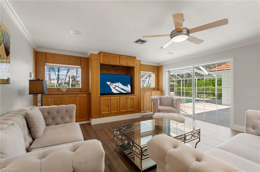 503 Neapolitan Way Naples, FL 34103 - Photo 5 of 16