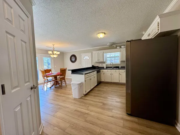 $235,000 | 10 Sherwood Street, Kingstree, SC 29556