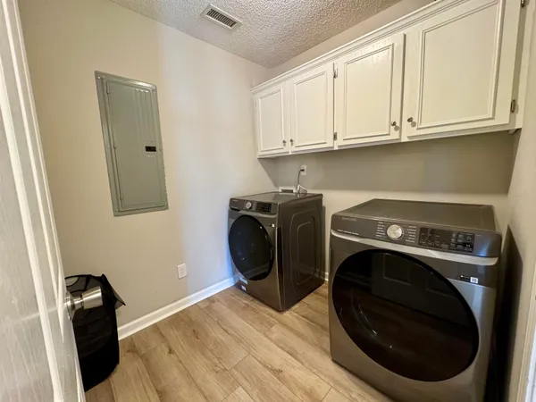 $235,000 | 10 Sherwood Street, Kingstree, SC 29556