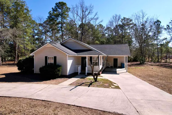 $235,000 | 10 Sherwood Street, Kingstree, SC 29556