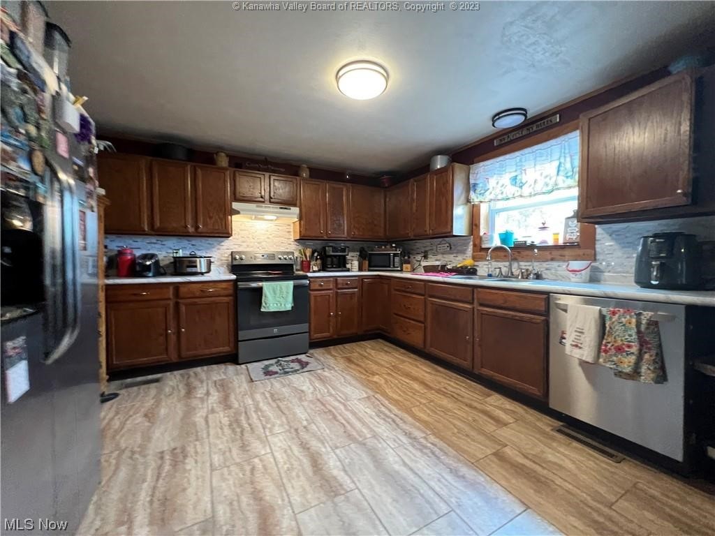 940 Sun Valley Road Washington, WV 26181 - Photo 9 of 35
