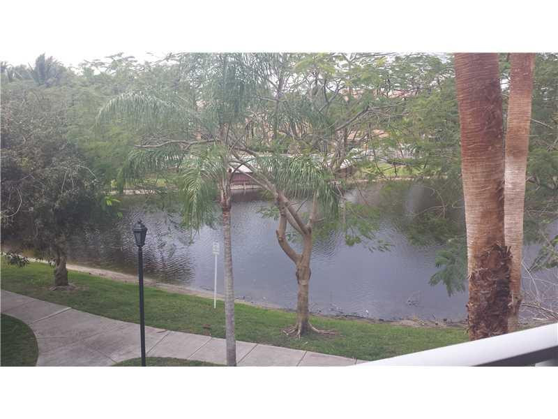3854 Lyons Road, Unit 3085 Pompano Beach, FL 33073 - Photo 4 of 26 Exterior Front