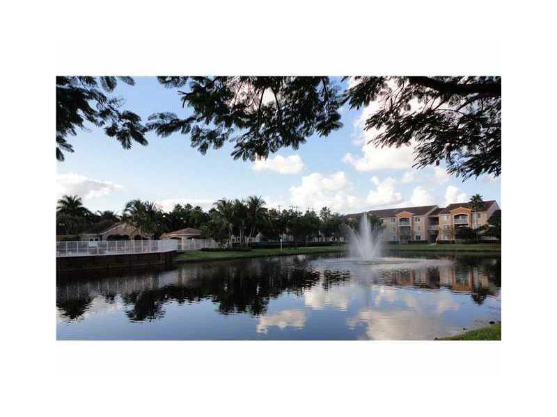 3854 Lyons Road, Unit 3085 Pompano Beach, FL 33073 - Photo 6 of 26 Exterior Front