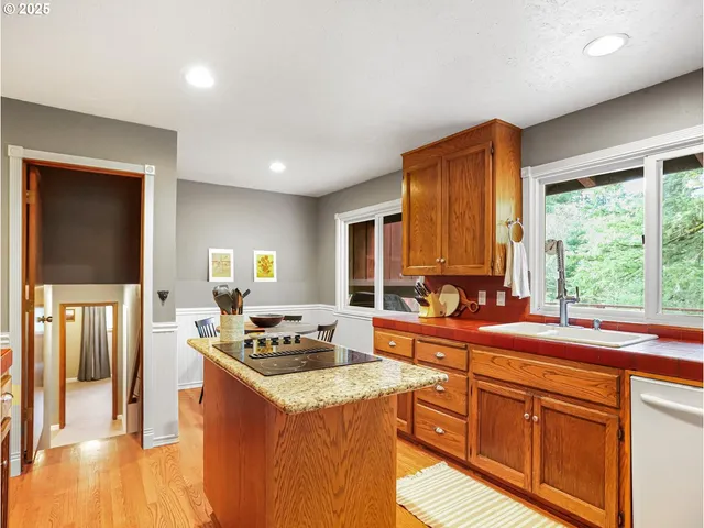 $975,000 | 45990 Southeast Jadrny Road, Sandy, OR 97055