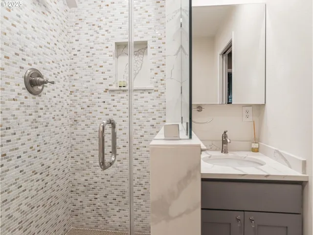 $975,000 | 45990 Southeast Jadrny Road, Sandy, OR 97055