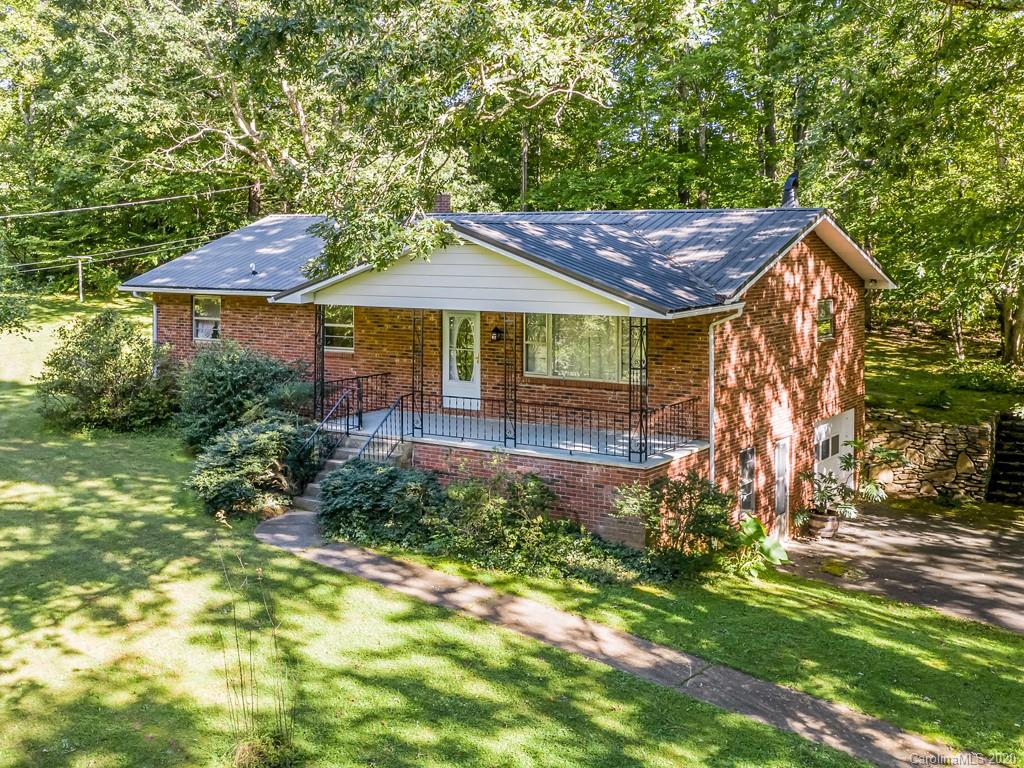 83 Harris Road Fairview, NC 28730 - Photo 1 of 48 Gallery Image 1