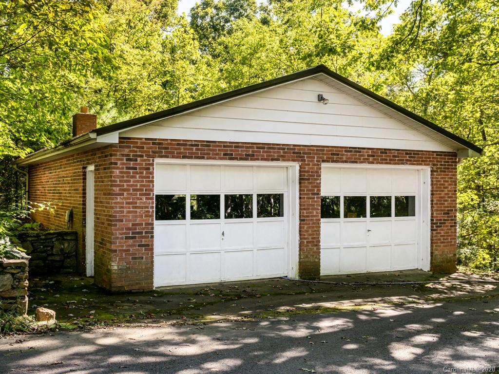 83 Harris Road Fairview, NC 28730 - Photo 20 of 48 Gallery Image 20