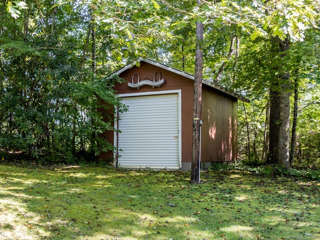 83 Harris Road Fairview, NC 28730 - Photo 21 of 48 Gallery Image 21